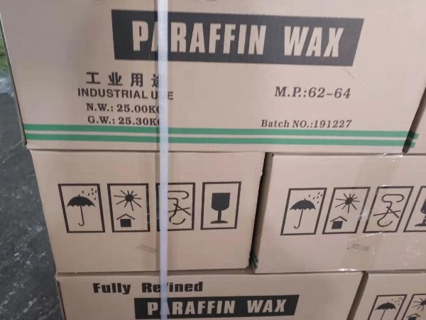 Hot  sales paraffin wax  packing in 25kgs per box